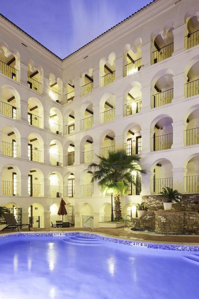 Hotel Doubletree By Hilton Austin Exterior foto